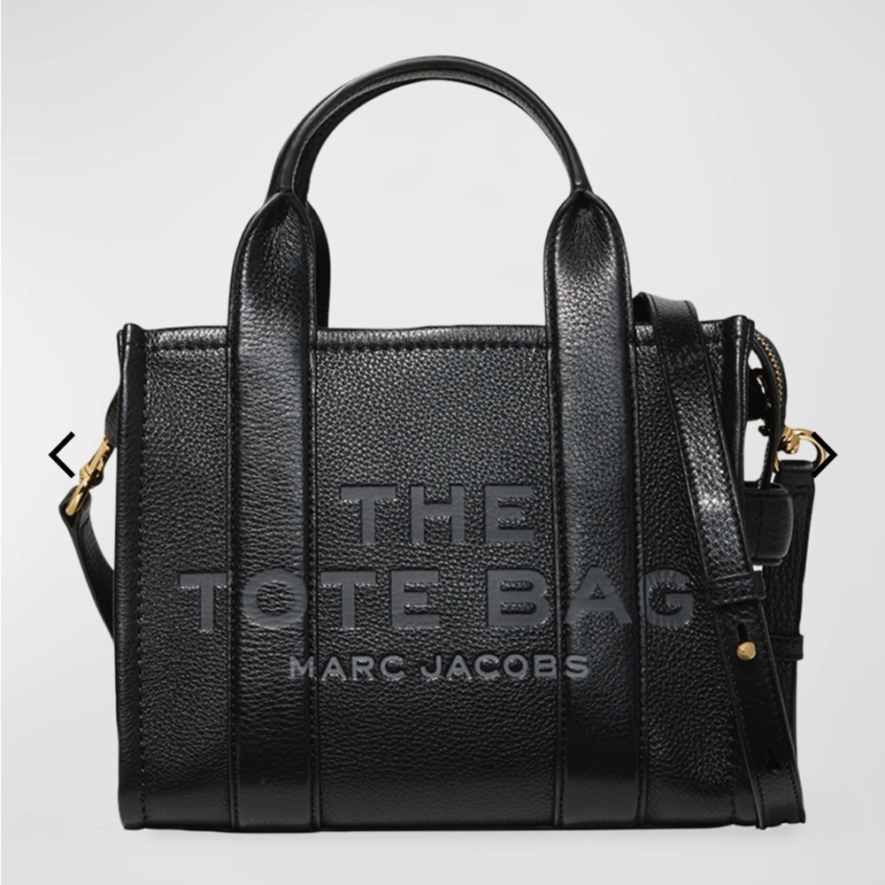 🔥🔥 MARC JACOBS BLACK
SMALL LEATHER TOTE BAG (EUC) 
Paid $395🔥🔥
